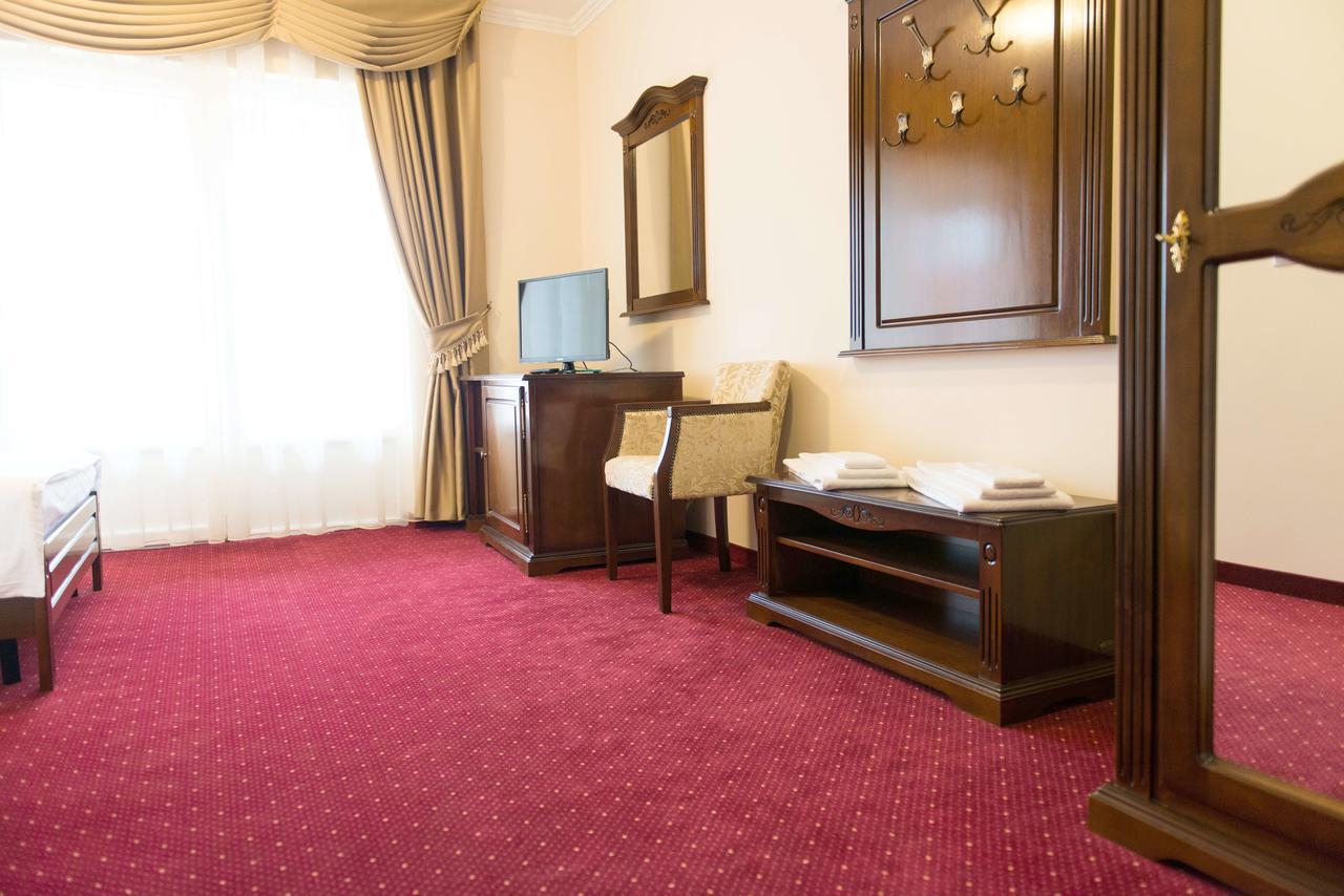 Hotel Dallas Negresti-Oas Buitenkant foto