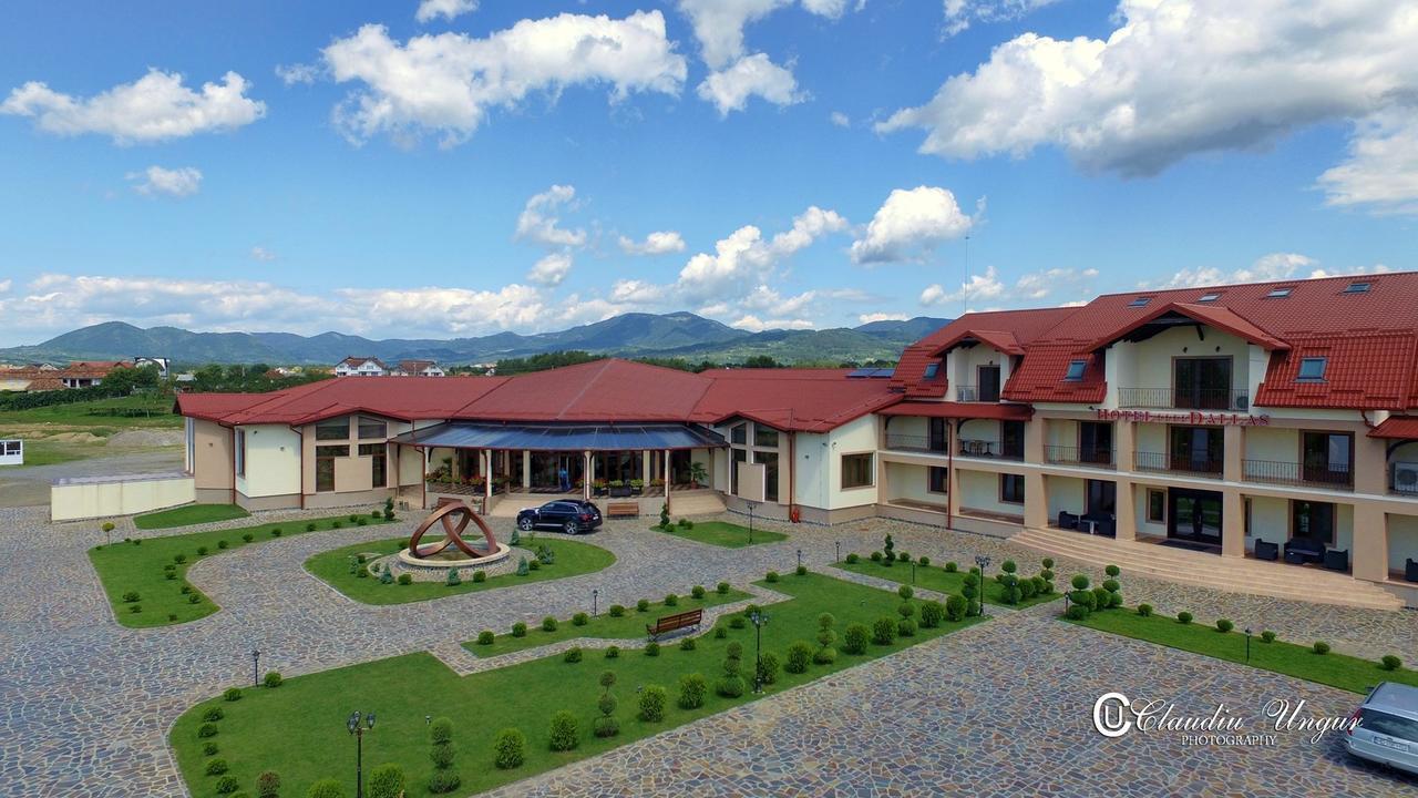 Hotel Dallas Negresti-Oas Buitenkant foto