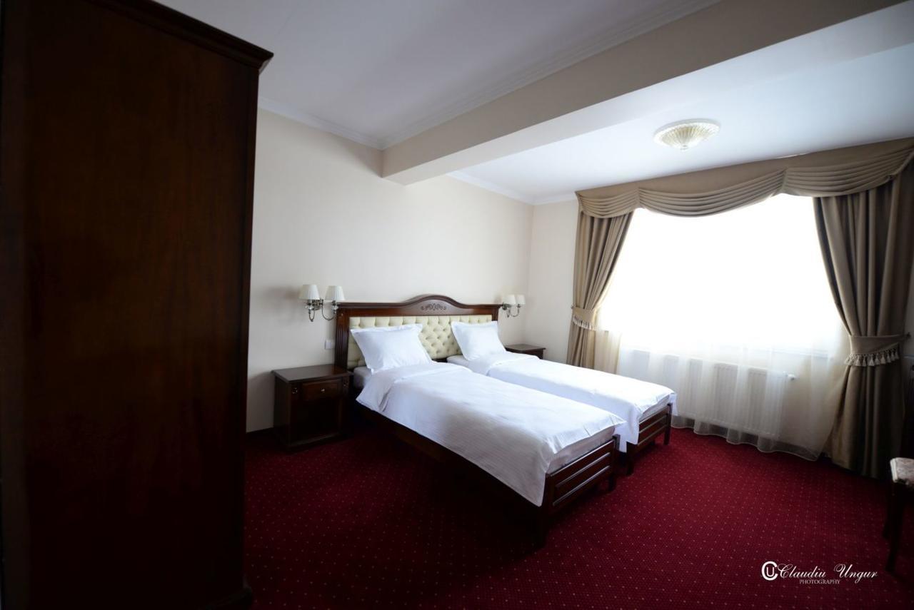 Hotel Dallas Negresti-Oas Kamer foto