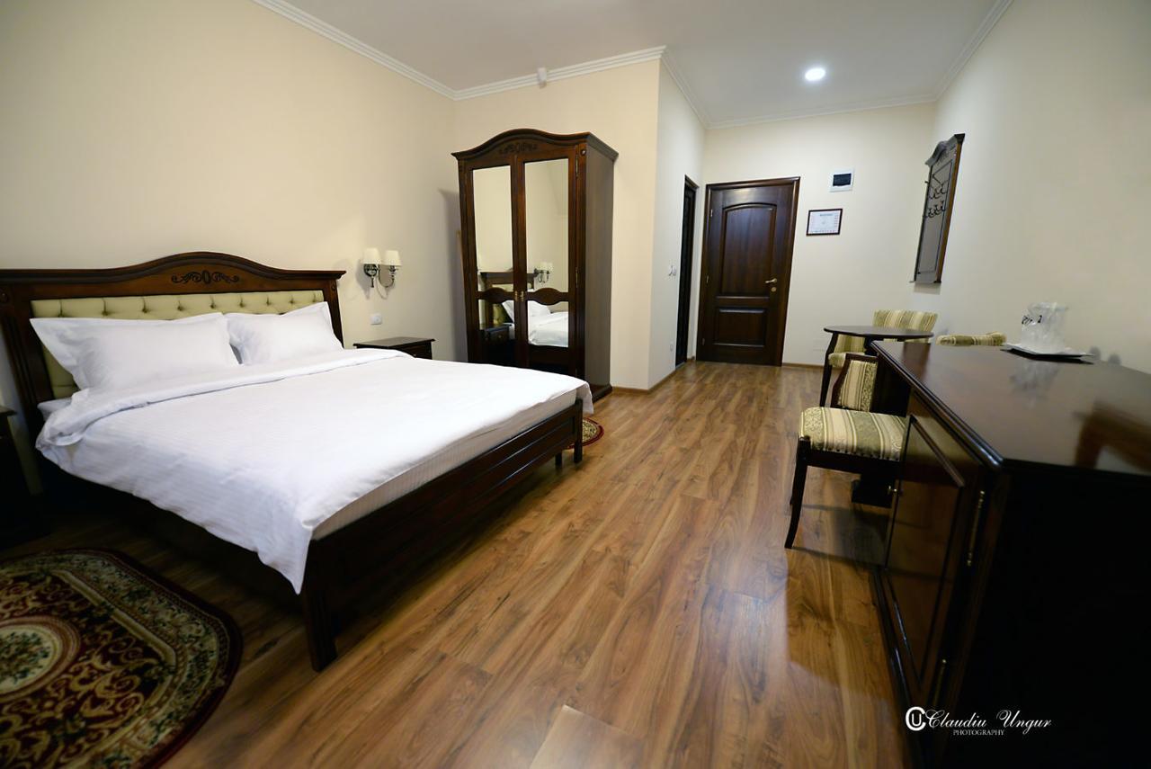 Hotel Dallas Negresti-Oas Buitenkant foto